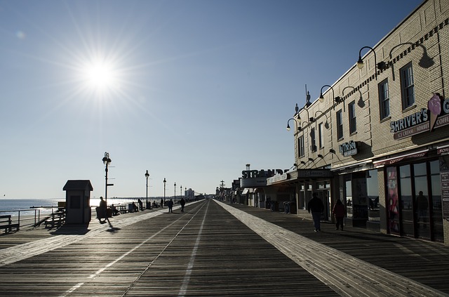 www.atlantic-city-boardwalk.jpg