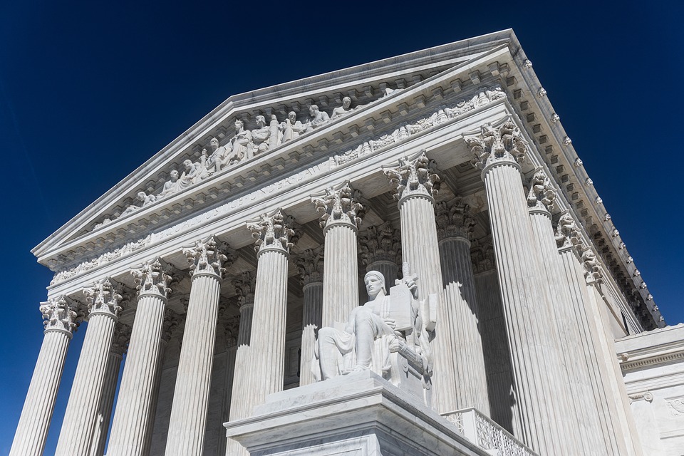 www.us-supreme-court-building.jpg