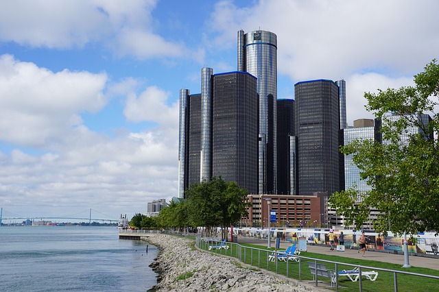 www.downtown-detroit.jpg